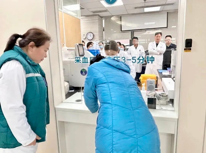 23f5cbe147f42fa54145d88f47a261ff